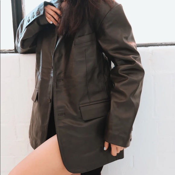 Oversized 90’s Leather Blazer - Picture 2 of 3